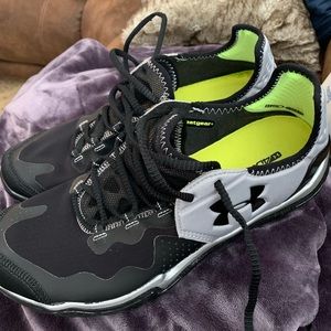 Under Armour heat gear sneaks